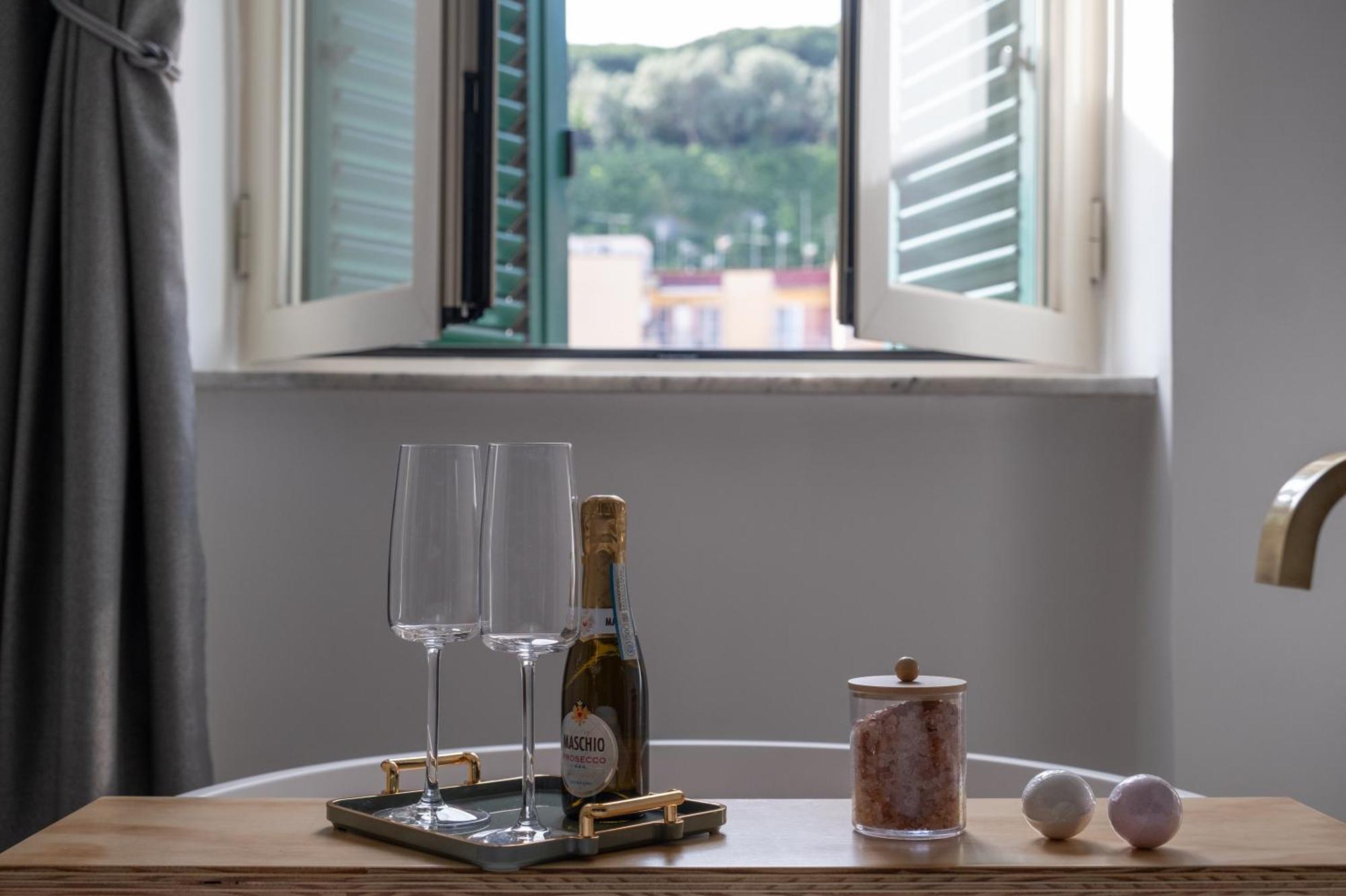 Coraline Deluxe Rooms Castellammare di Stabia Exterior photo