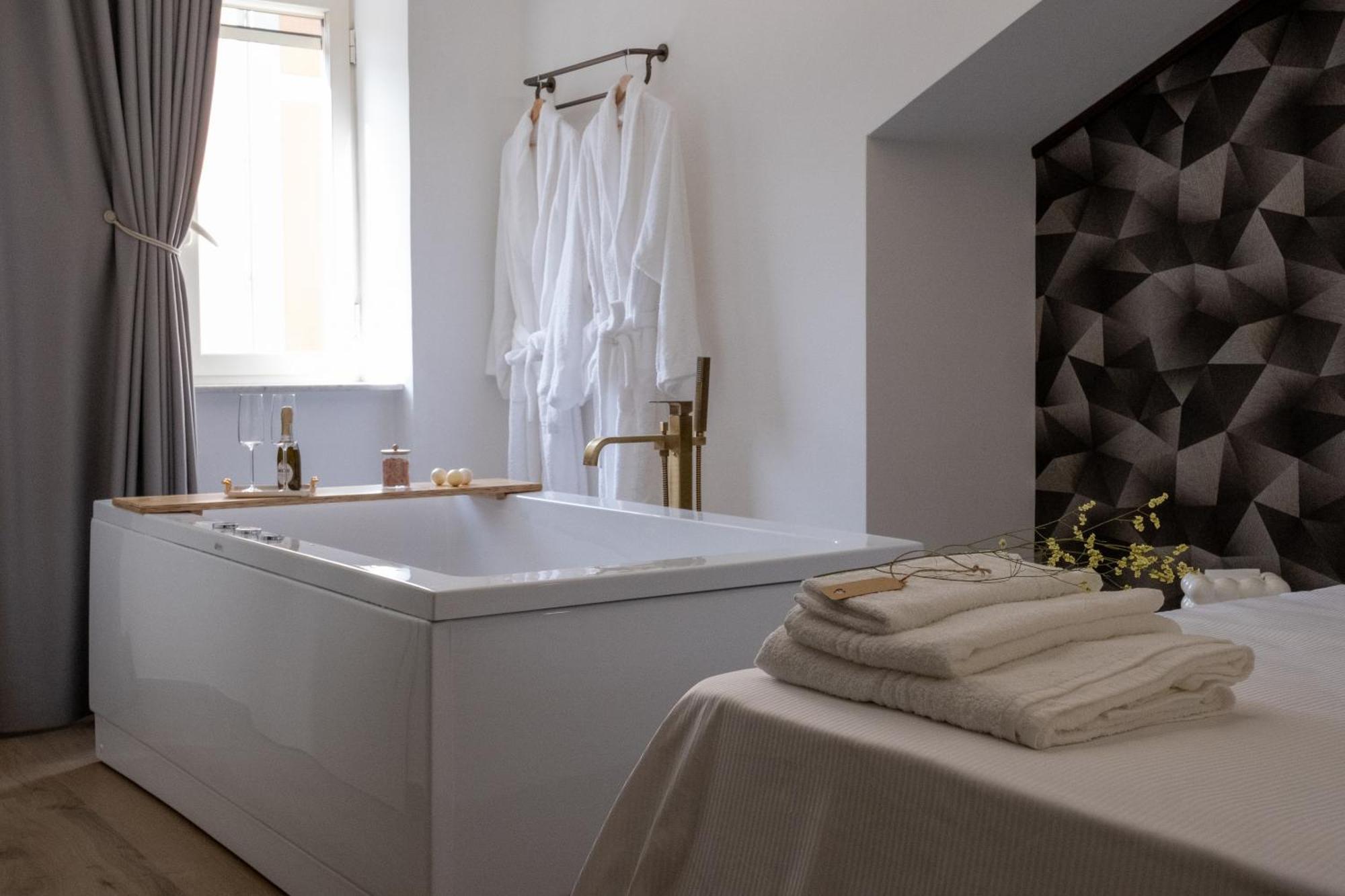 Coraline Deluxe Rooms Castellammare di Stabia Exterior photo